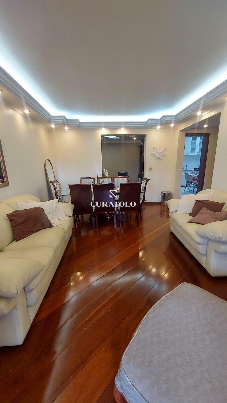 Apartamento à venda com 180 m², 2 quartos, 2 vagas e varanda no Anália Franco, São Paulo.