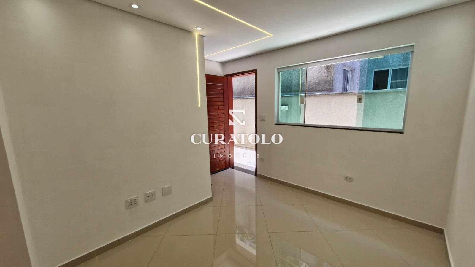 Casa/sobrado em condomínio à venda com 50 m², 2 quartos na Vila Ré, São Paulo.