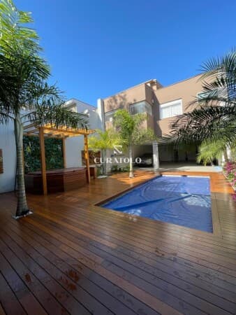 Viva com conforto e espaço: Conheça sua nova casa de altíssimo padrão, de 4 Suítes, com 10 Vagas cobertas e espaço gourmet com piscina e churrasqueira, na Vila Prudente
