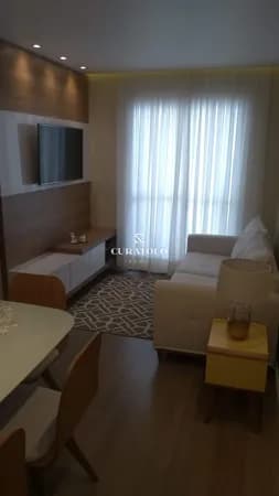 Apartamento à venda, de 2 quartos com 1 vaga e varanda na Vila Matilde, a 15 min a pé do Metrô