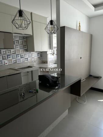 Seu novo apartamento na Vila Ema, ao lado da Estação São Lucas. Belíssimo apartamento de 2 Dorms, mobiliado e em condomínio com lazer e elevador.