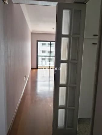 Apartamento à venda com 87 m², 3 quartos, 2 vagas e varanda no Tatuapé, São Paulo.