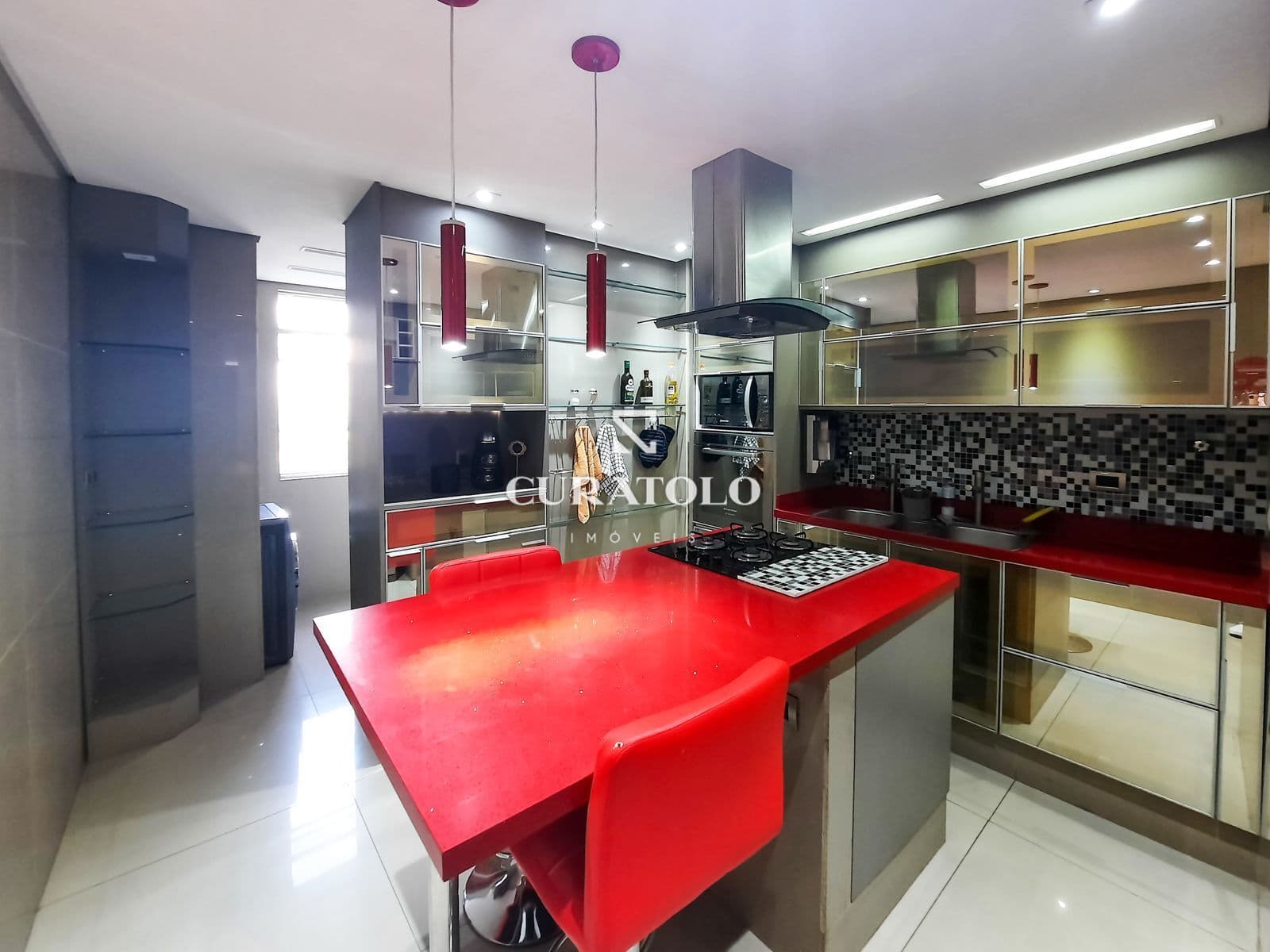 More com conforto e sofisticação no bairro Paraíso, a 550 mts do Metrô, lindo apartamento mobiliado, com 120 m², 3 quartos e 1 vaga