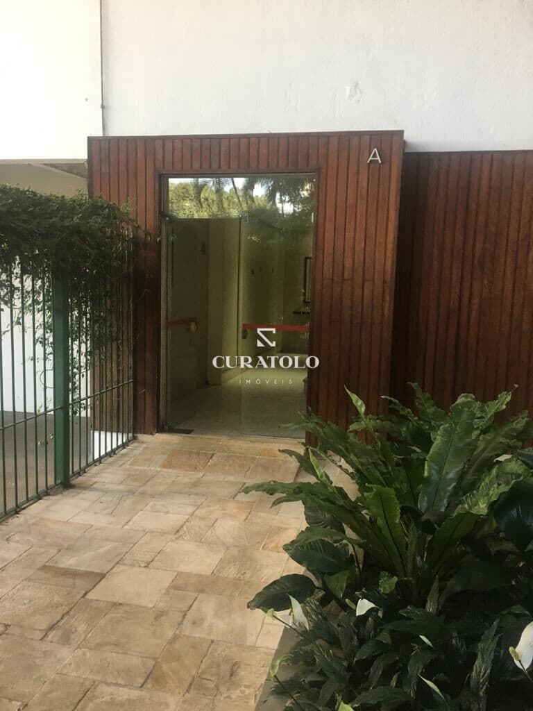 More bem em uma das regiões mais nobres de São Paulo, Pinheiros: Espaçoso apartamento de 3 Dorms com 2 banheiros e 1 Vaga ao lado da Estação Oscar Freire