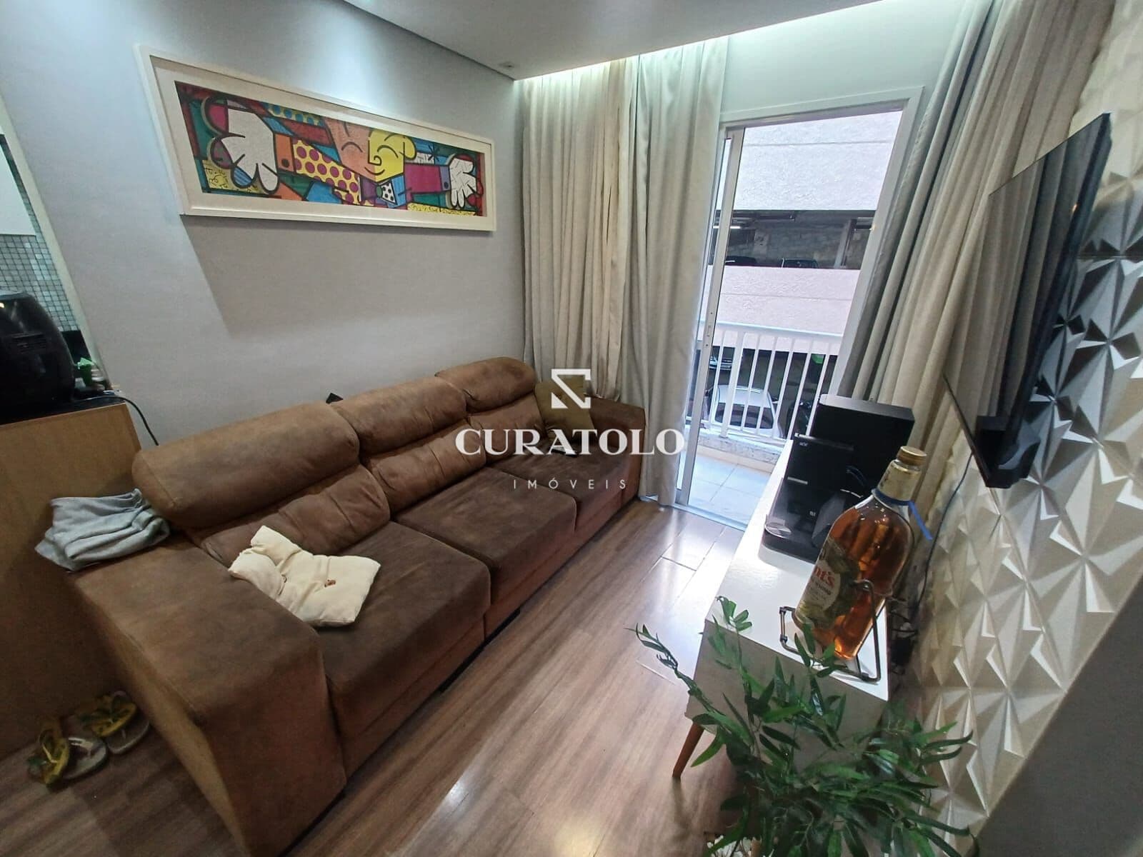 Apartamento à venda com 51 m², 2 quartos, vaga e varanda no Sítio da Figueira, São Paulo.
