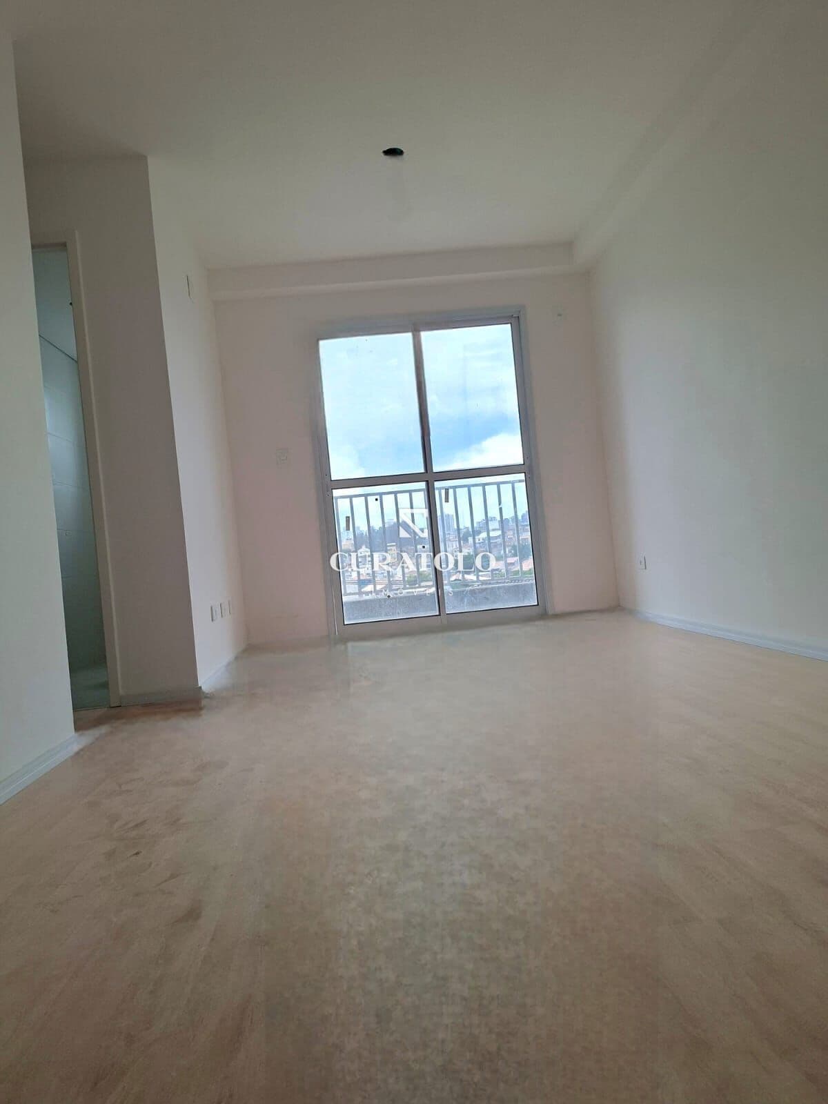 Apartamento à venda com 53 m², 2 quartos, varanda e vaga, Vila Formosa, São Paulo.