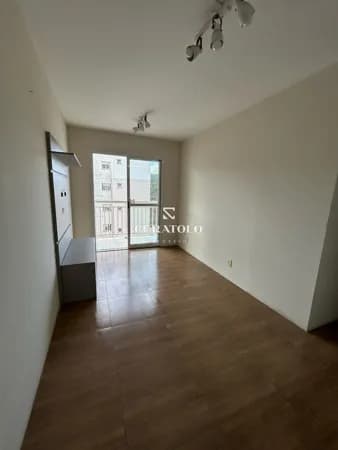 Apartamento à venda, de 2 quartos, vaga e varanda no bairro do Jardim Colonial
