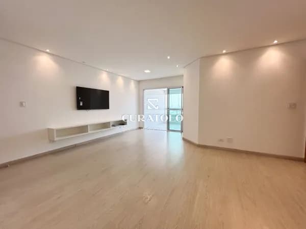 Conheça este incrível apartamento de alto padrão no Barcelona, São Caetano, com confortáveis 159 m², 3 Quartos, 2 vagas e varanda