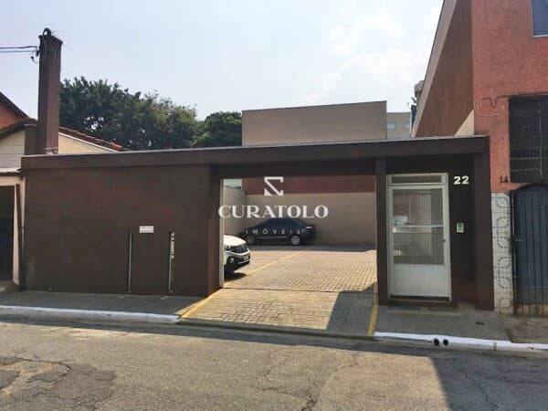 Viva com conforto e espaço: Conheça sua nova casa em condomínio, de 2 Quartos, sendo 2 suítes, vaga e quintal com churrasqueira - na Água Rasa