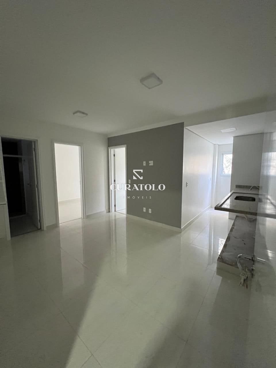 Apartamento à venda com 37 m², 2 quartos e vaga em Santana, São Paulo.
