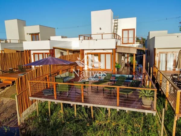 🌅 Casa Villa Roma – O equilíbrio perfeito entre sofisticação e natureza! 🏡