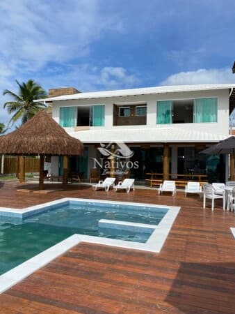 Casa de alto padrão beira mar