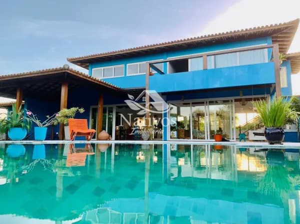 Mansão Beira-Mar na Praia do Cassange: Um Refúgio de Luxo e Tranquilidade!