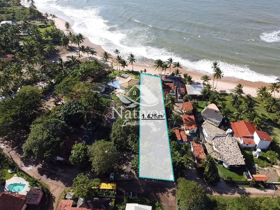 Lote beira mar na praia dos Três Coqueiros