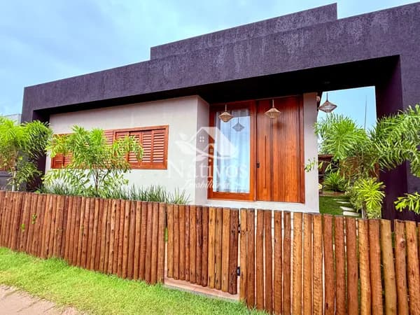 🏡 Sofisticação e conforto a apenas 10 minutos da praia! 🌊✨