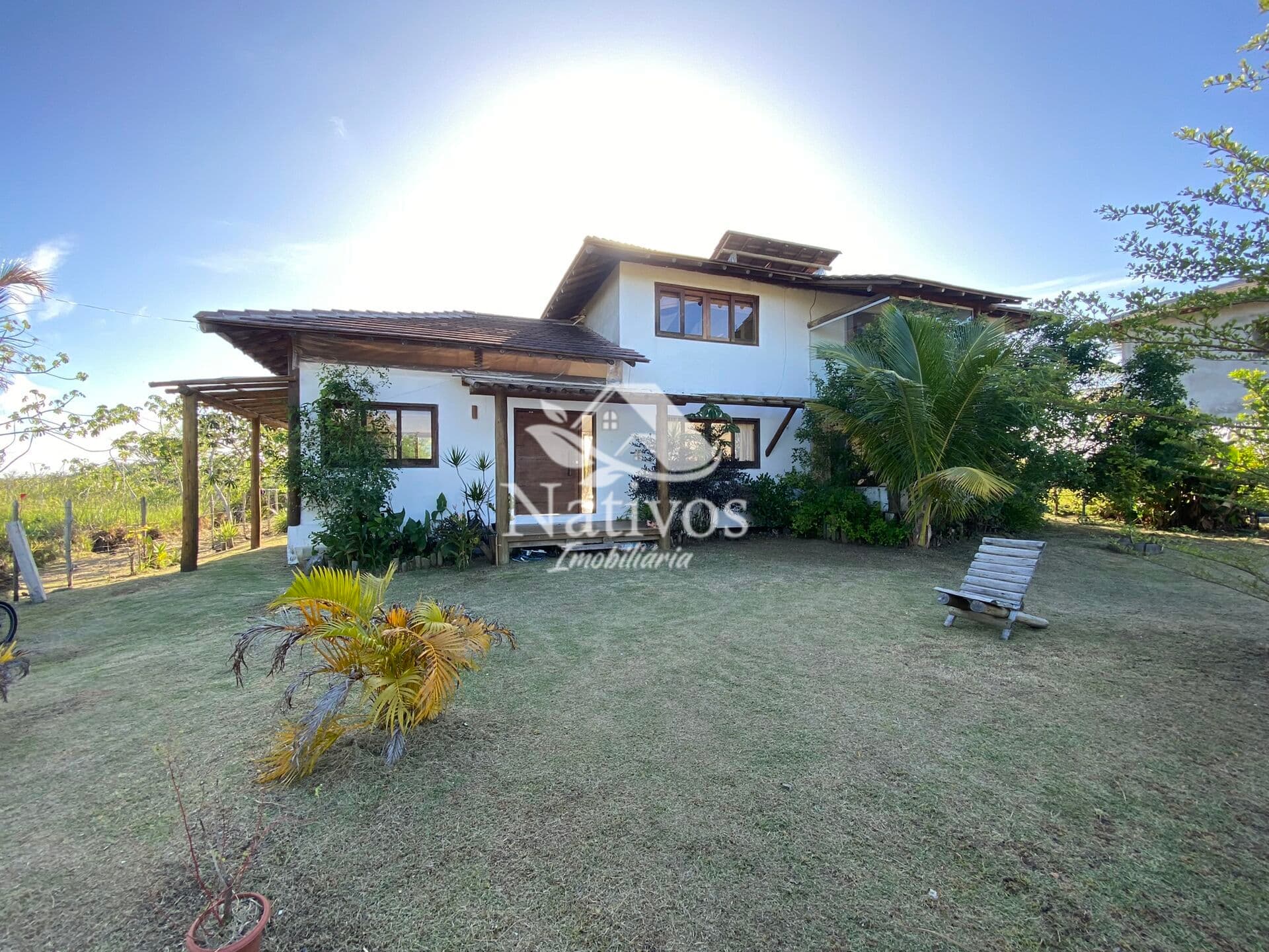 Casa sobrado apenas 300m da praia da Bombaça