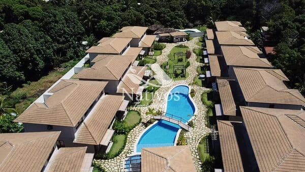 Casa de condomínio apenas 250m da praia