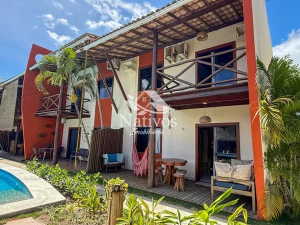 Seu refúgio em Taipu de Fora: Casa com 3 suítes em condomínio fechado a poucos metros da praia!