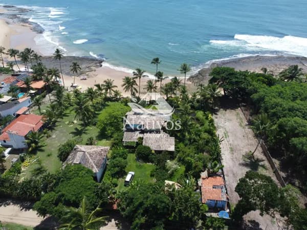 Viva o sonho à beira-mar: Casa deslumbrante com vista para as piscinas naturais dos Três Coqueiros!