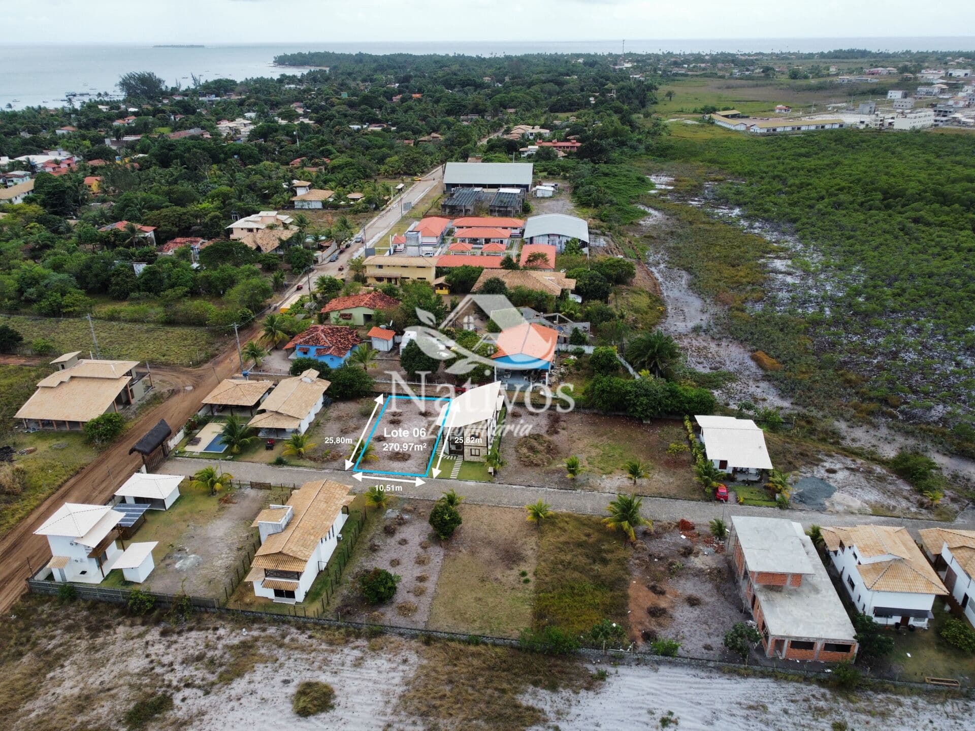 Terreno em condomínio fechado na vila de Barra Grande