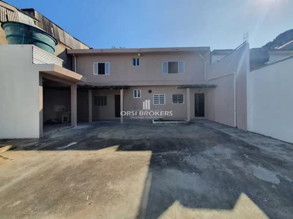 Sobrado 250m² de terreno - Jd. d´ Abril