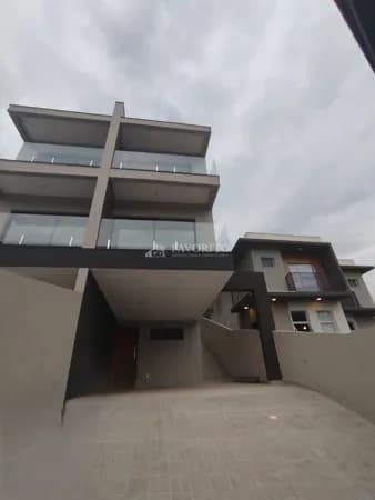 Sobrado com Piscina à venda no Jardim Paulista em Atibaia/SP