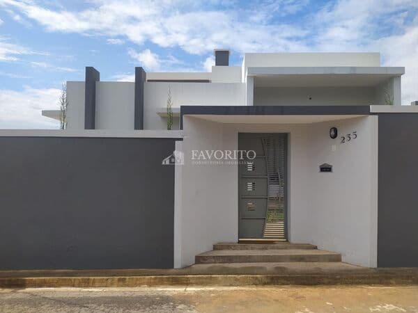 Casa com piscina Jardim Estância Brasil em Atibaia/SP