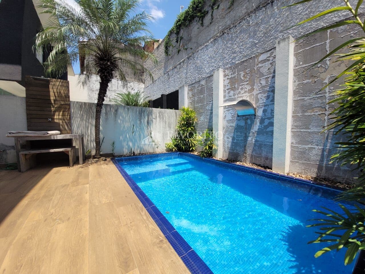 Casa 3 dormitórios com piscina em Atibaia, SP