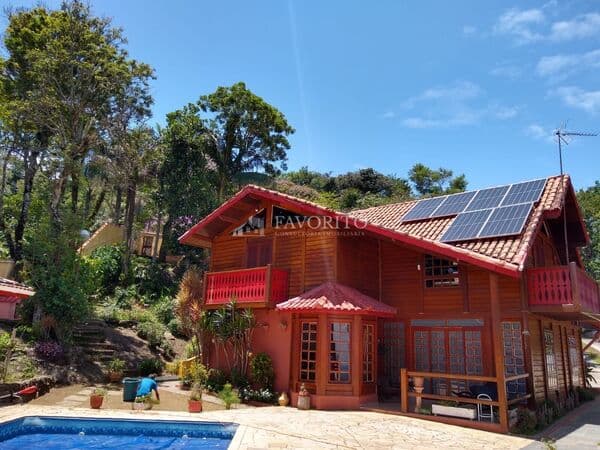 Casa 3 dormitórios em Condomínio em Atibaia, SP