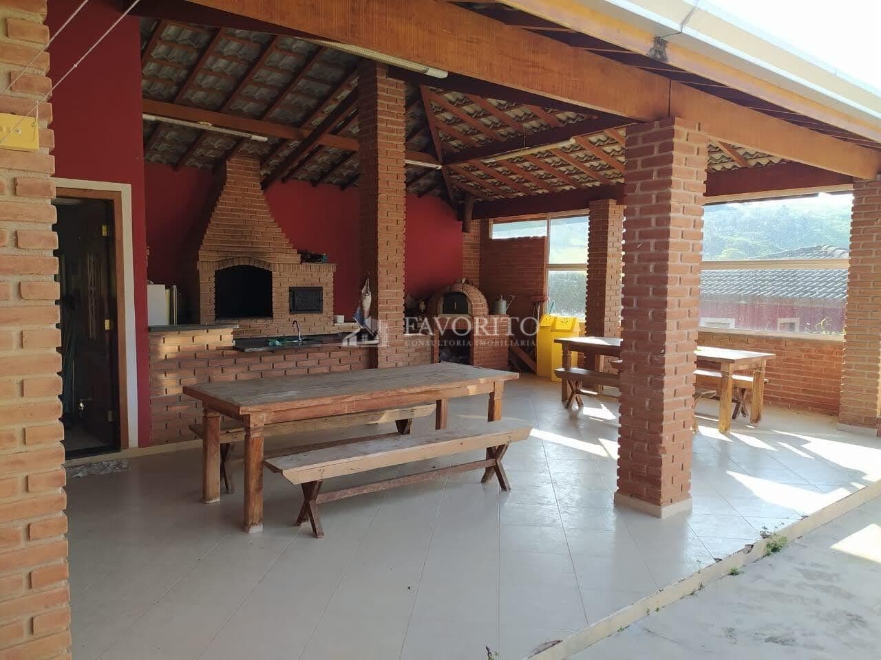 Chácara 3 dormitórios em Piracaia, SP