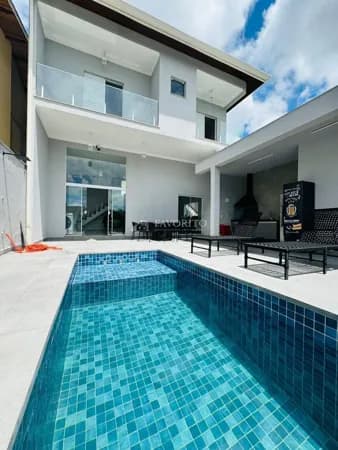 Casa com 3 dormitórios em Atibaia, SP