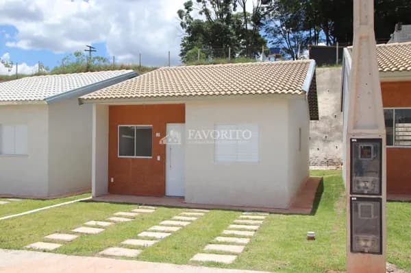 Casa Térrea em Condomínio no bairro Brotas em Atibaia/SP