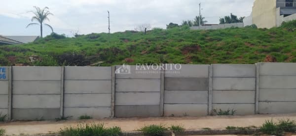 Terreno à venda na Vila Santa Helena em Atibaia/SP