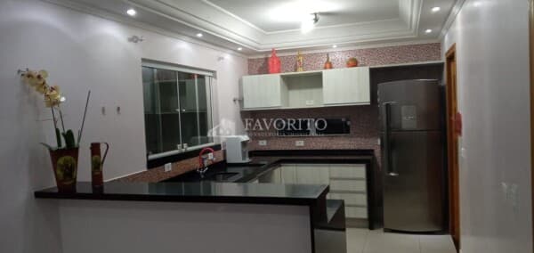 Casa com 3 suítes e edícula em Atibaia, SP