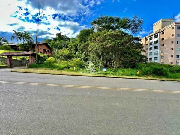 Terreno Residencial - Comercial