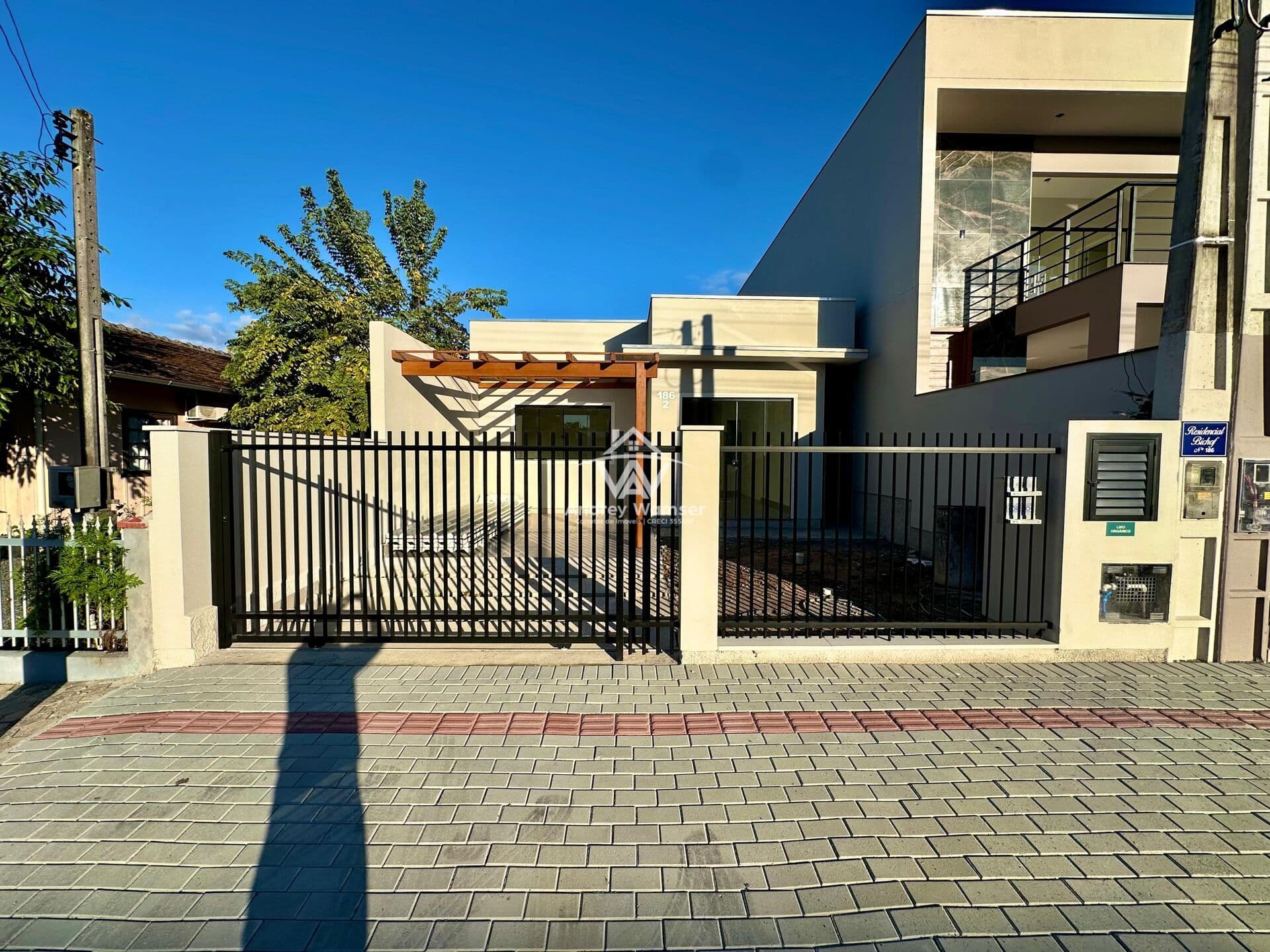 Casa nova à venda no Bairro Quintino em Timbó