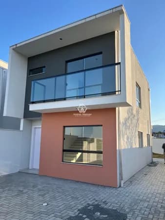 Sobrado novo no Bairro Benedito em Indaial