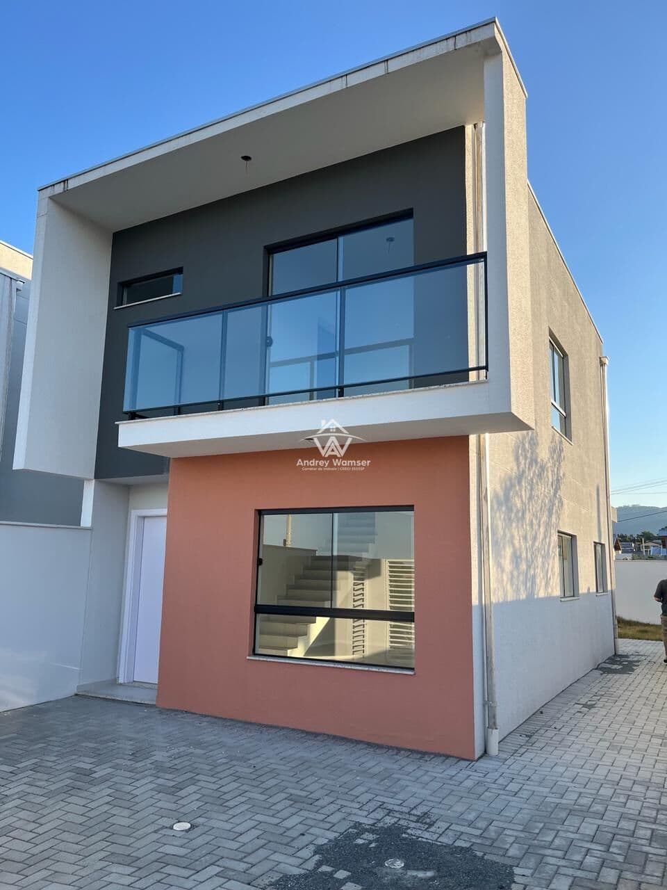 Sobrado novo no Bairro Benedito em Indaial