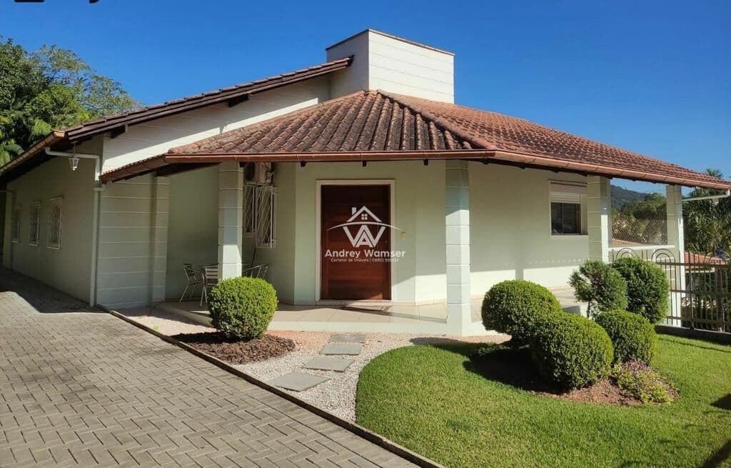 Casa Alto Padrão com Terreno de 1.200m² de Àrea Total