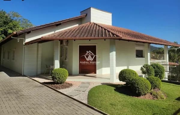 Casa Alto Padrão com Terreno de 1.200m² de Àrea Total