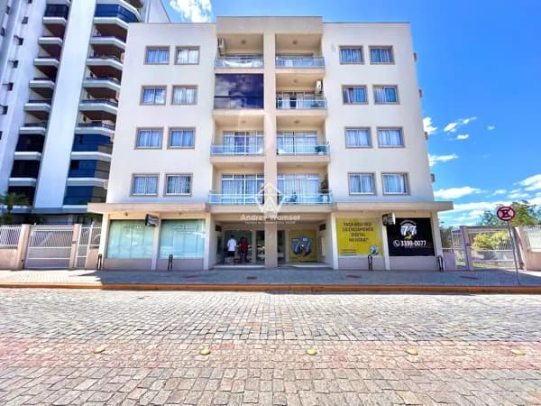 Apartamento semi mobiliado no Centro de Timbó