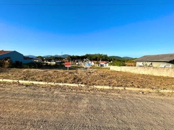 Terreno no Bairro Araponguinha/Permuta