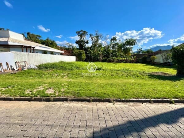 Terreno no Bairro das Capitais