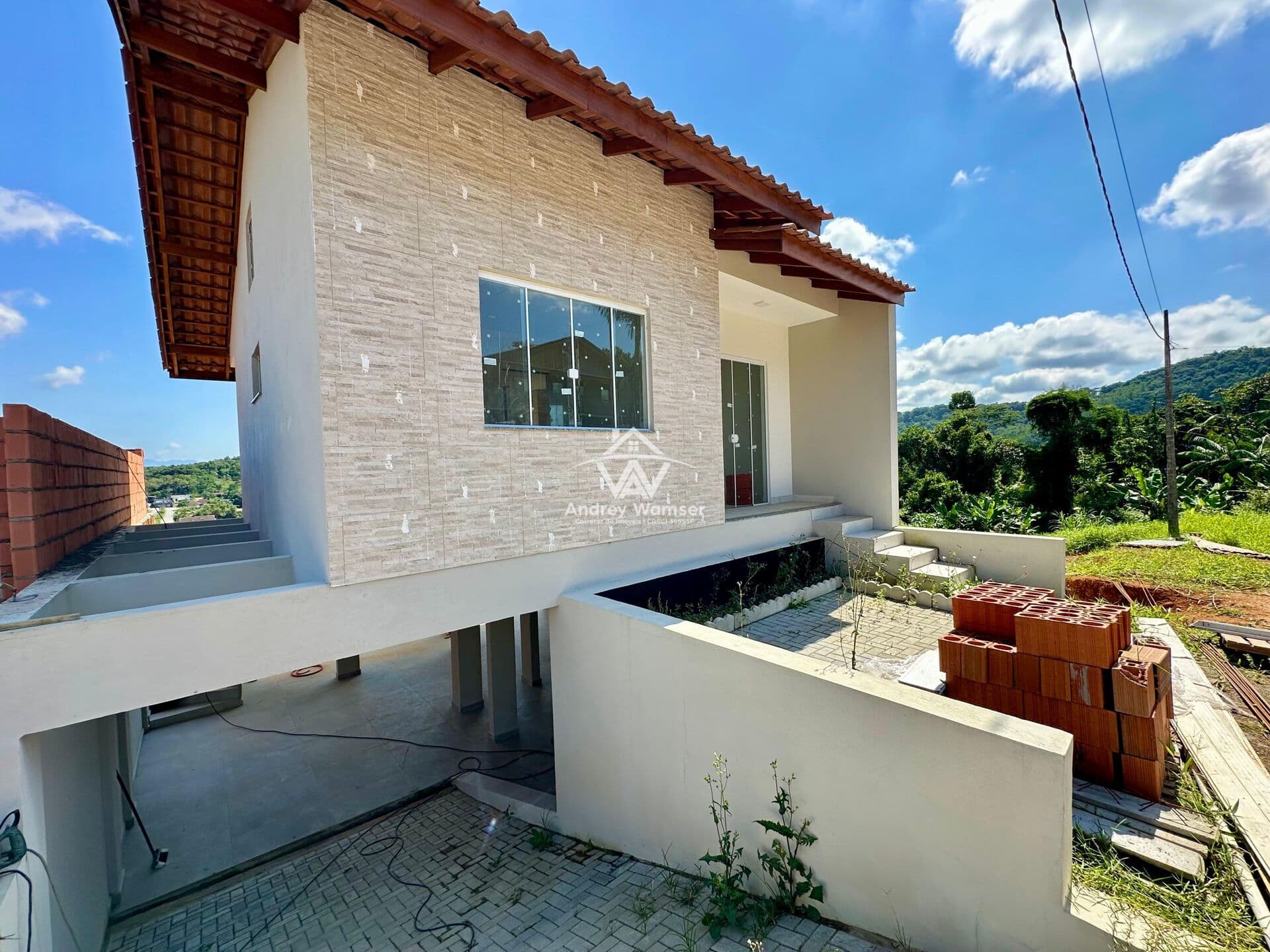 Casa nova à venda no Bairro Vila Germer em Timbó
