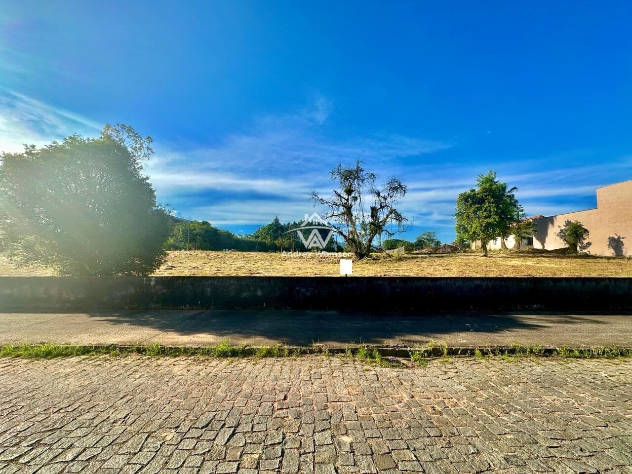 Terreno no Bairro das Nações