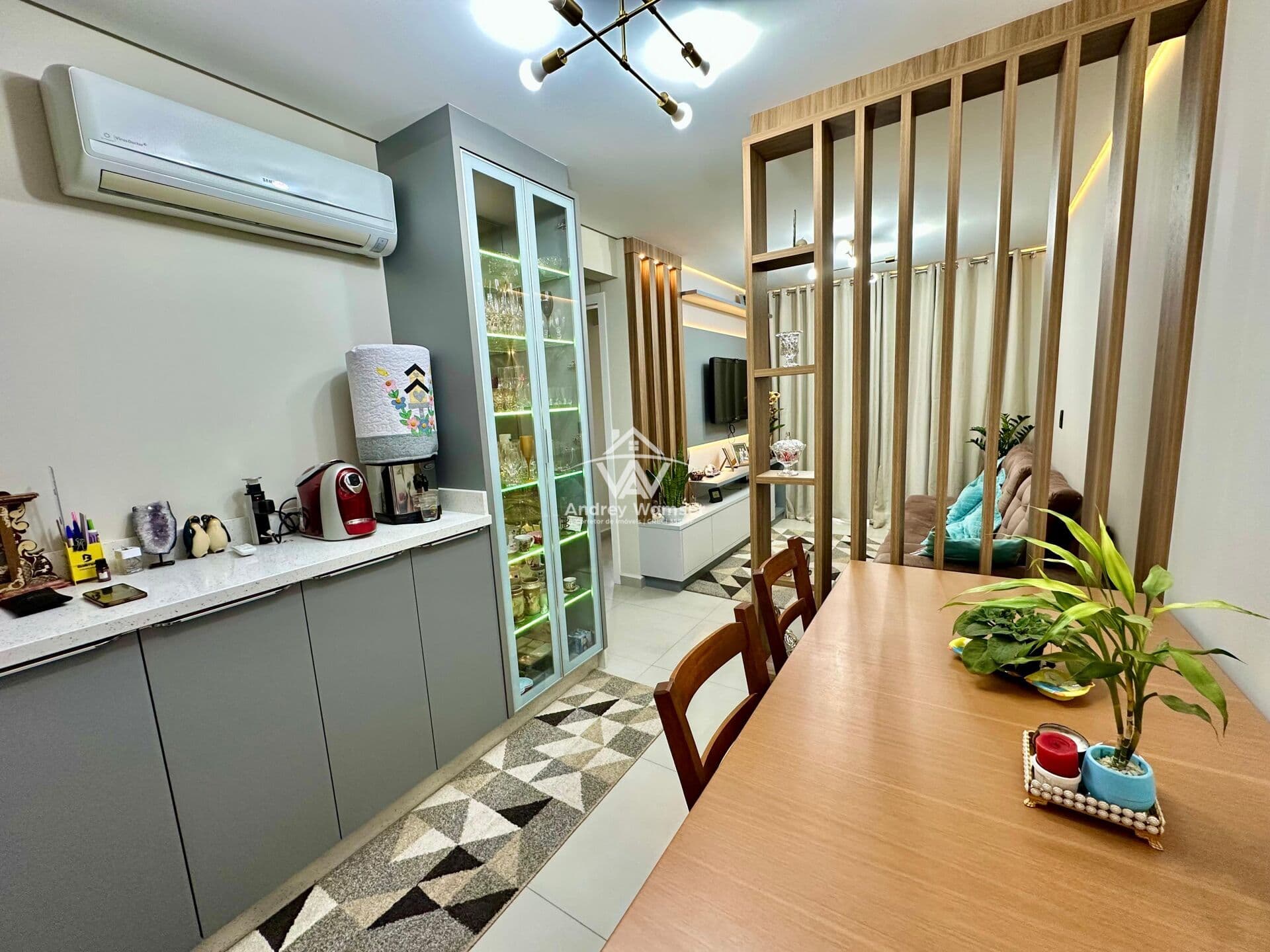 Apartamento mobiliado à venda no Bairro dos Estados