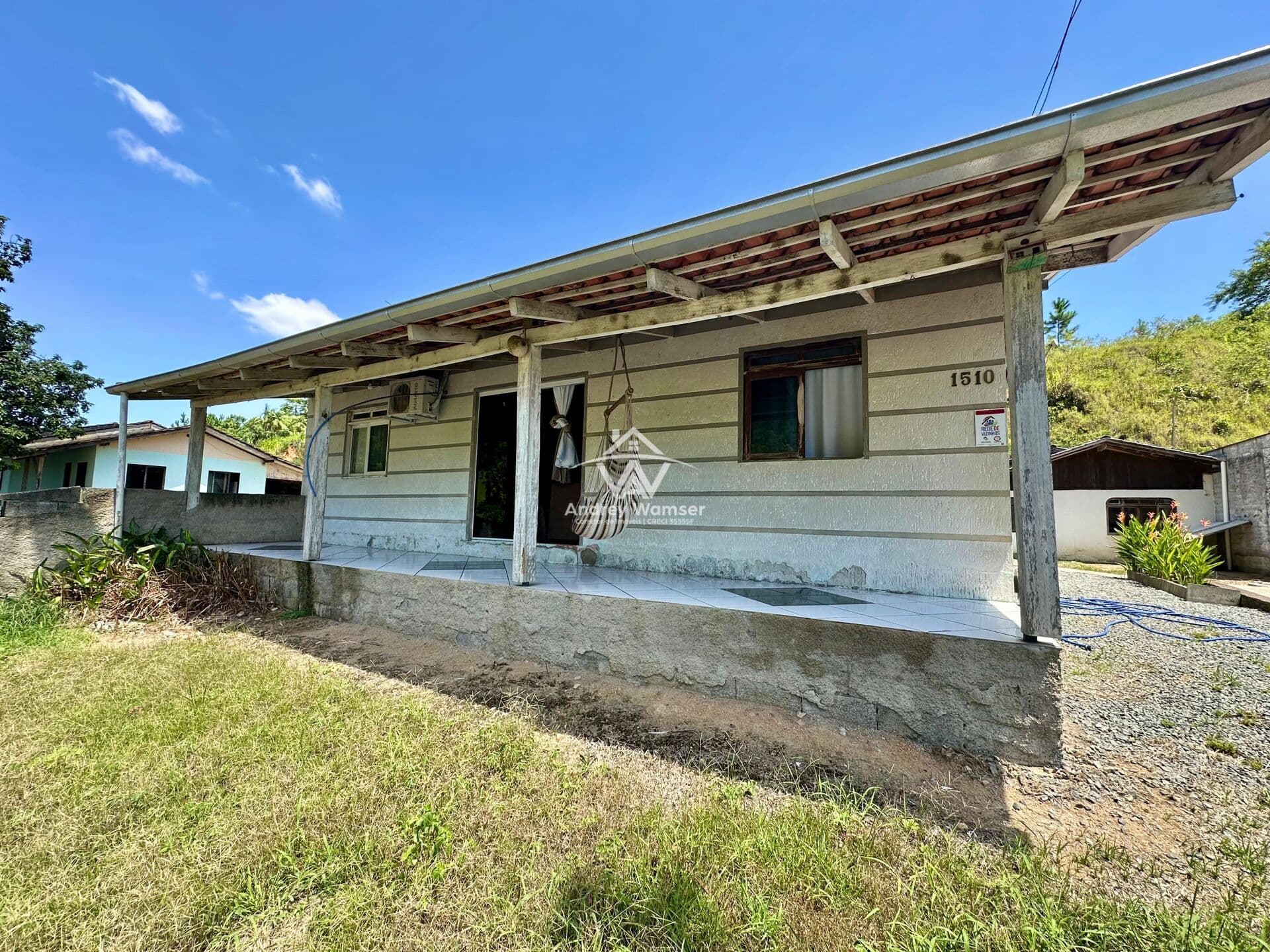 Casa à venda com dormitórios no Bairro Pomeranos