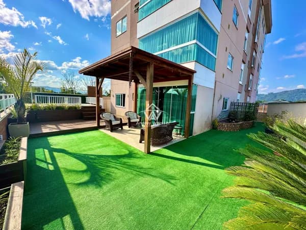Apartamento com piscina privativa