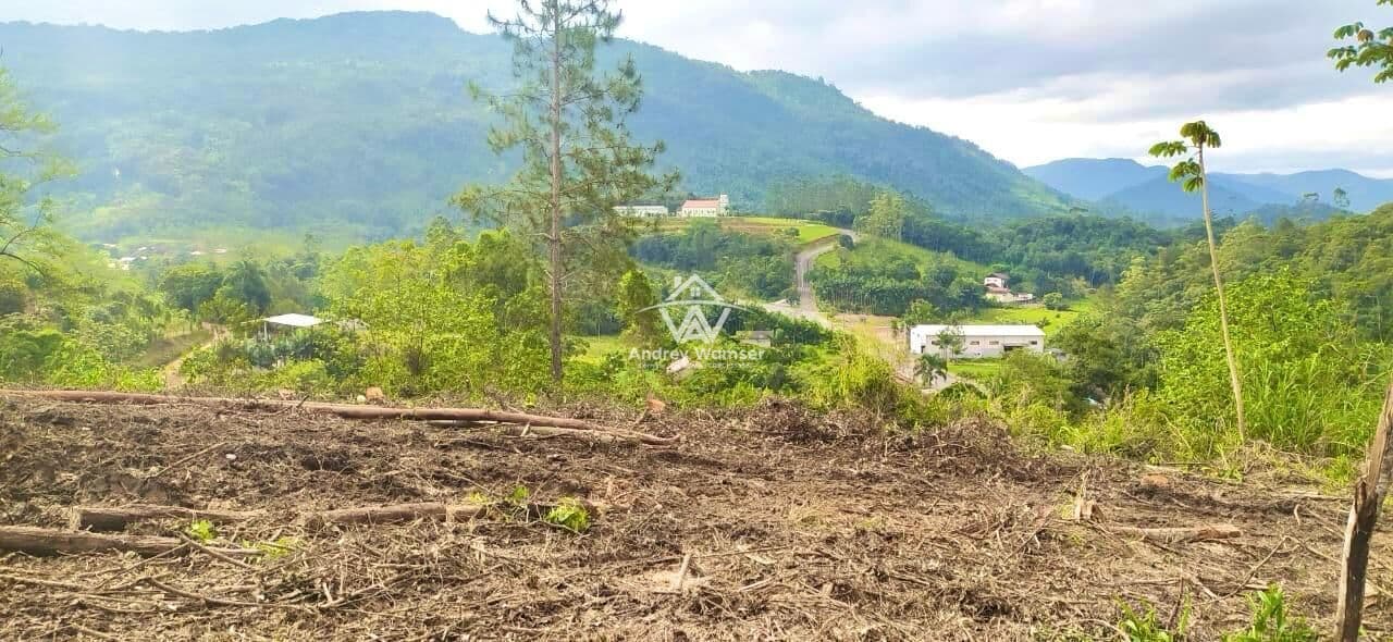 Terreno no Bairro Araponguinhas