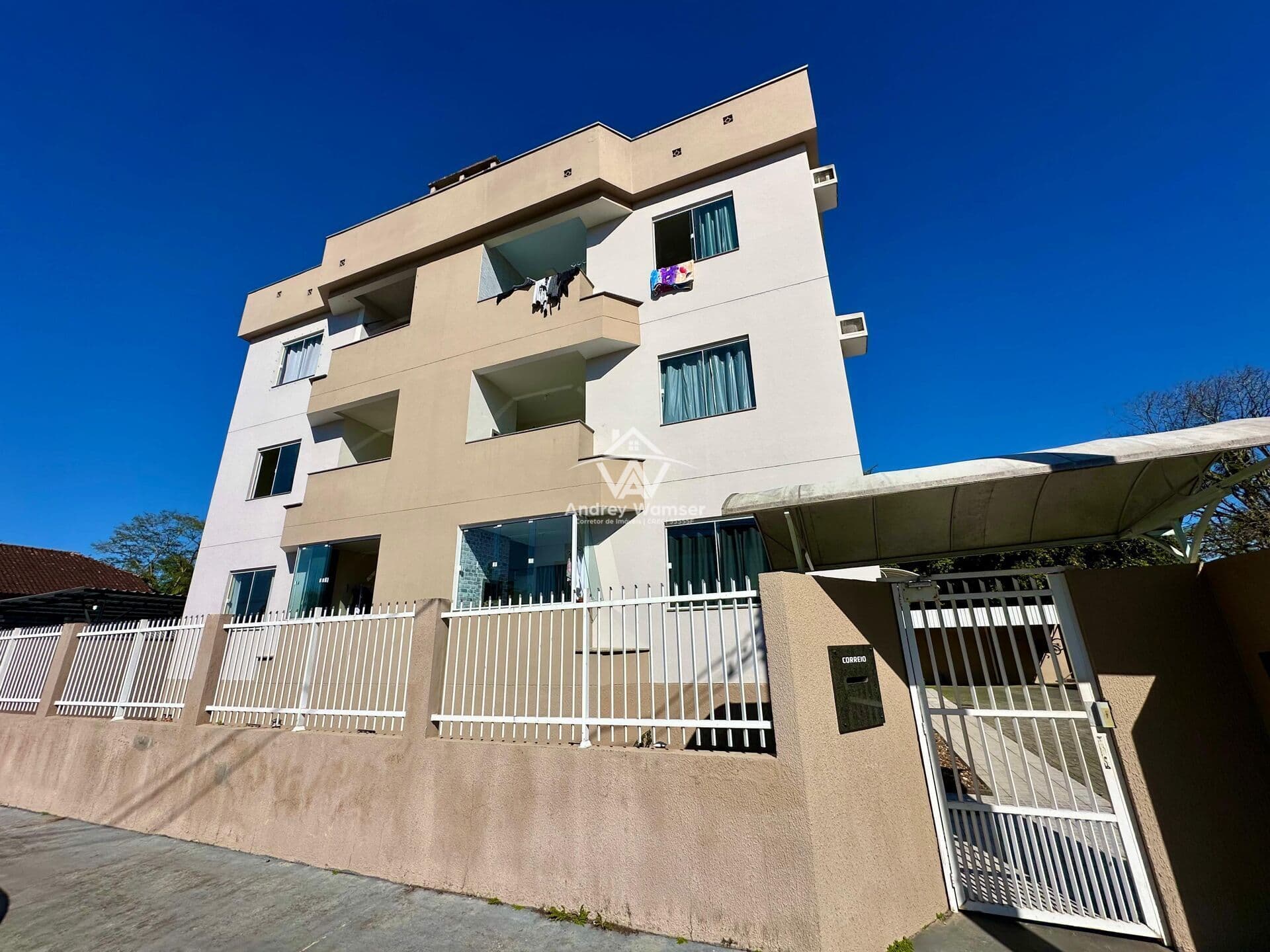 Apartamento no Bairro Das Capitais